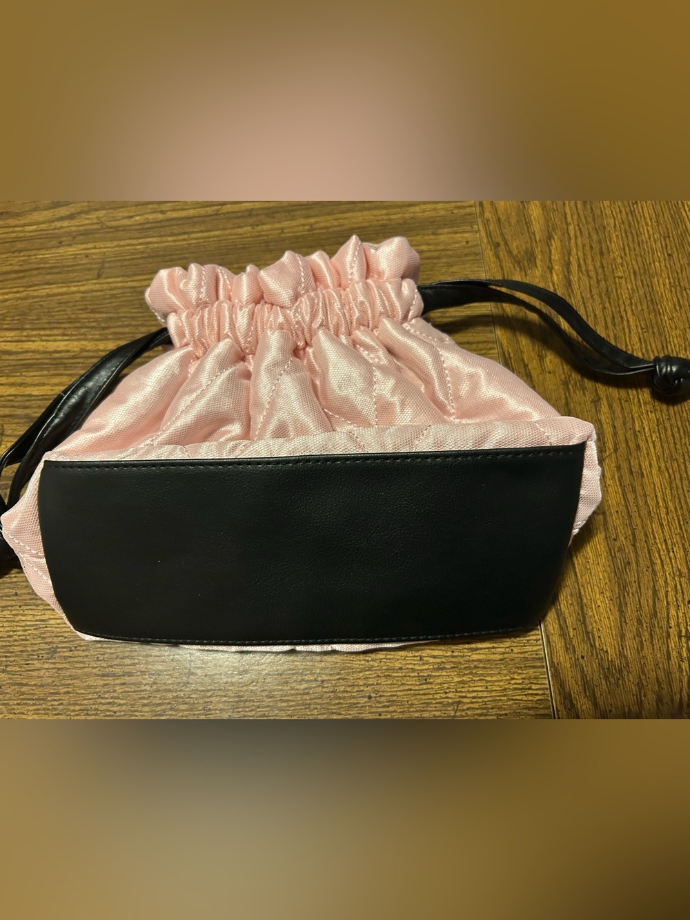 Victoria's Secret Light Pink Quilted Satin Drawstring Pouch - Picture 4 of 5
